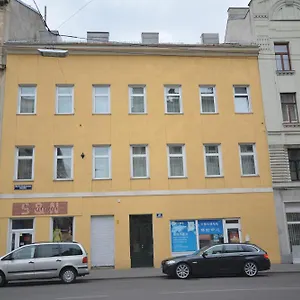Vienna Holiday Apartments Appartamento